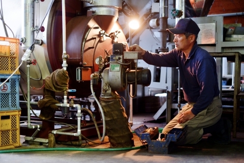 TOWA AUTO 堺市富田林藤井寺 工場製造、工場内での自動車関係(部品取付、修理等)をするお仕事、オペレーターです。女性、未経験者も活躍しています。 今の社員、幹部は殆どが未経験者で入社して現在も在籍して頑張てくれています。求人情報の入社時に必要なもの画像